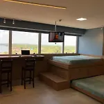 Bugan- Paiva Home Stay, Piscina Borda Infinita - 2 Camas De Casal E 1 Sofa Cama